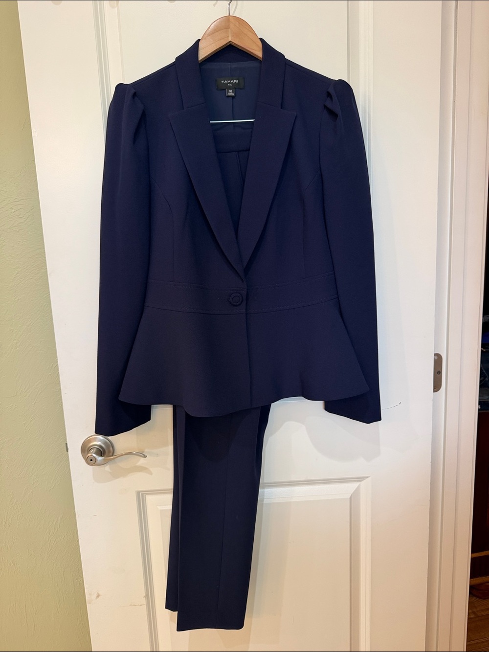Tahari Dark Navy Peplum Blazer and Pants Suit Professional Officewear